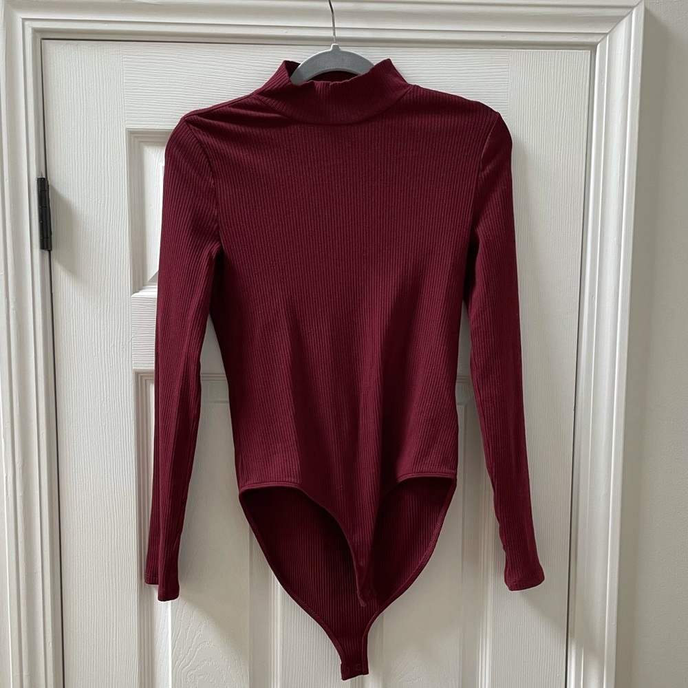 GAP Long Sleeved Bodysuit